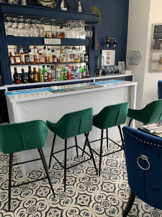 Lazy Waves Boutique B&B New Quay エクステリア 写真