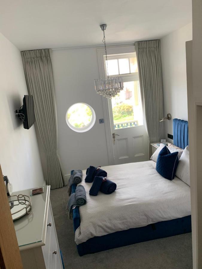 Lazy Waves Boutique B&B New Quay エクステリア 写真