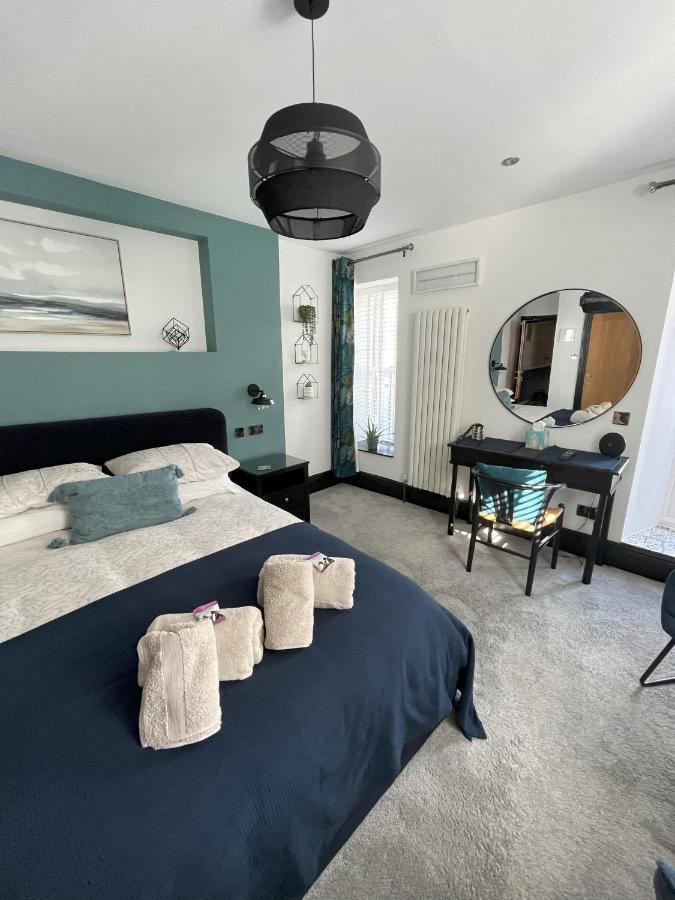 Lazy Waves Boutique B&B New Quay エクステリア 写真